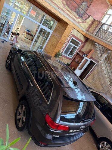 Jeep Grand Cherokee-2