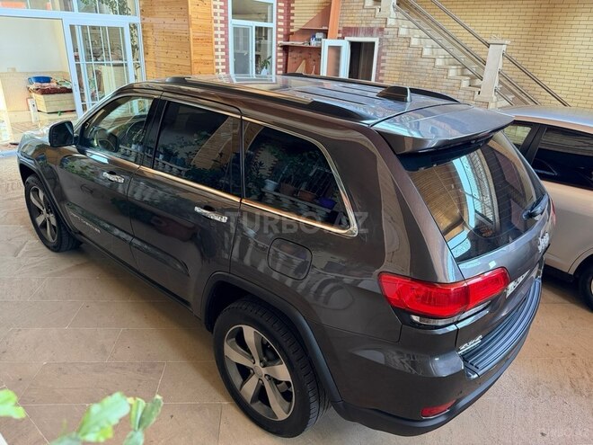 Jeep Grand Cherokee-12