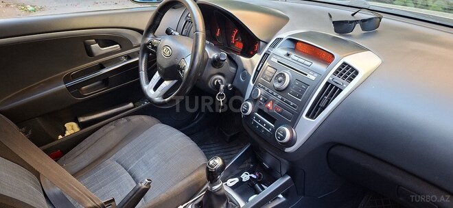 Kia Ceed SW-3