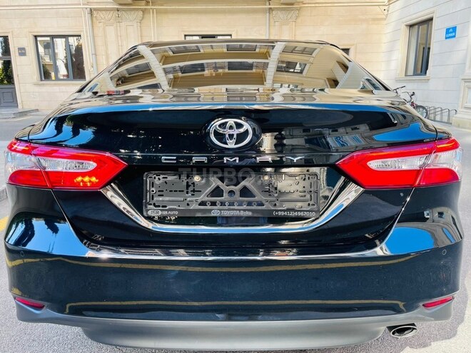 Toyota Camry-16