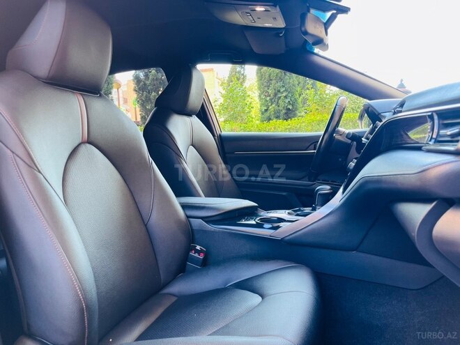 Toyota Camry-12