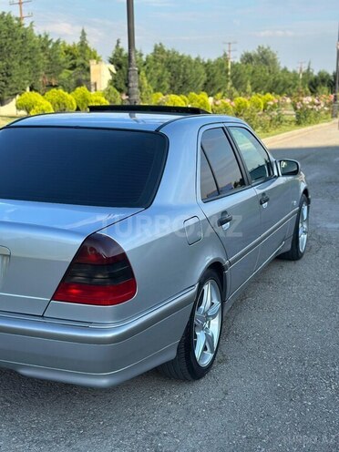 Mercedes C 200-9