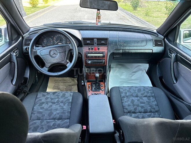 Mercedes C 200-12