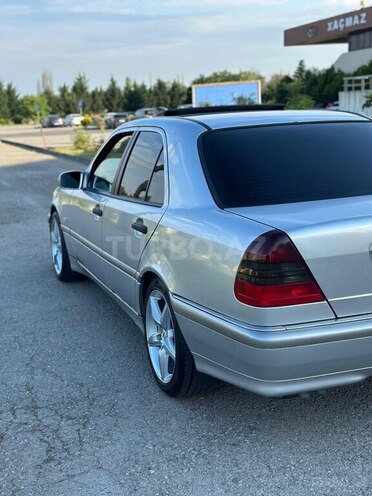 Mercedes C 200-10