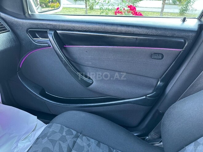 Mercedes C 200-17