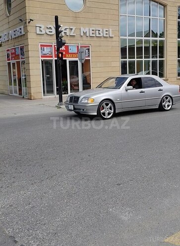 Mercedes C 200-19