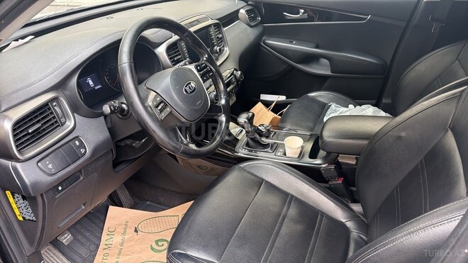 Kia Sorento-13