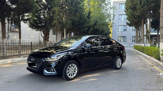 Hyundai Accent-4