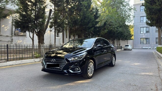 Hyundai Accent-5