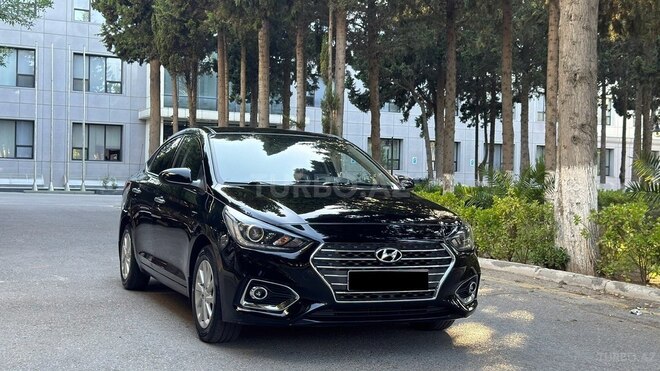 Hyundai Accent-2