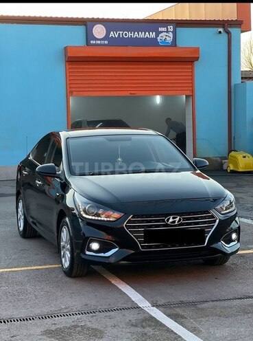 Hyundai Accent-1