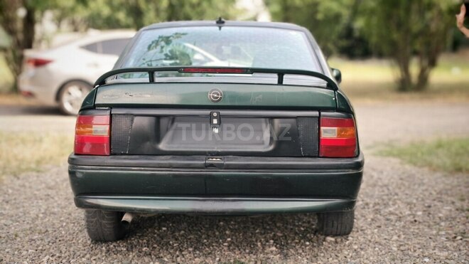 Opel Vectra-2