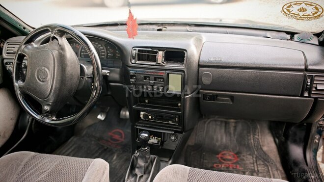 Opel Vectra-3