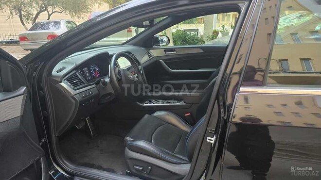 Hyundai Sonata-5