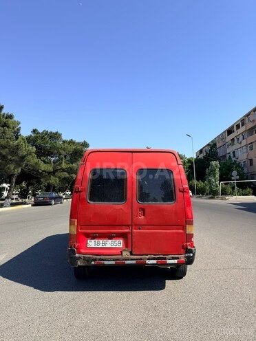 Ford Transit-4