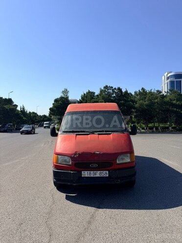 Ford Transit-2