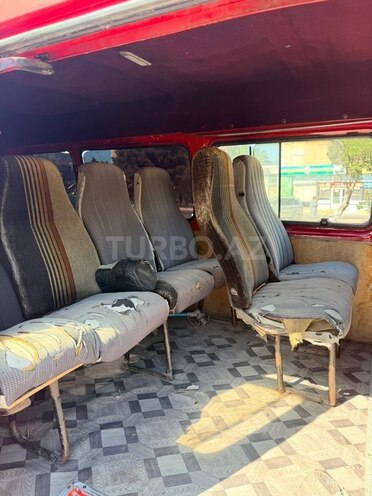 Ford Transit-7