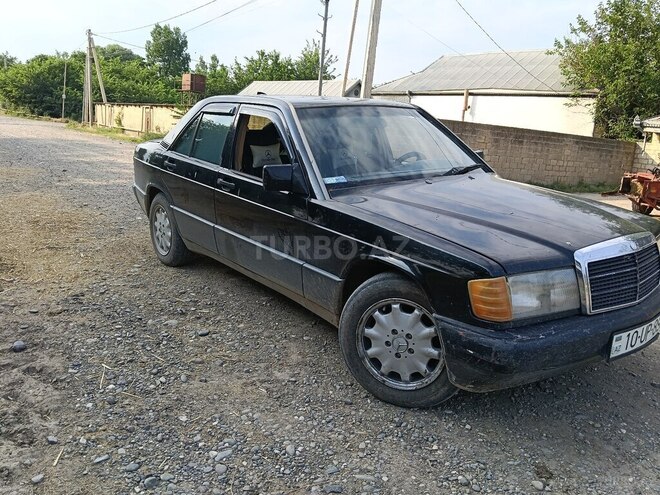 Mercedes 190-1