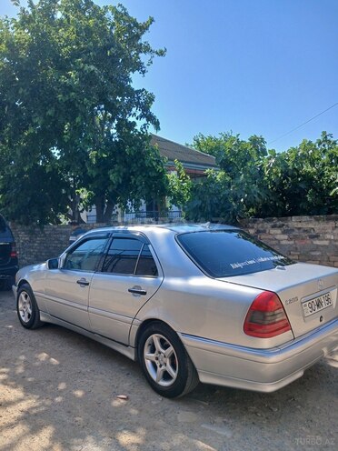 Mercedes C 200-13