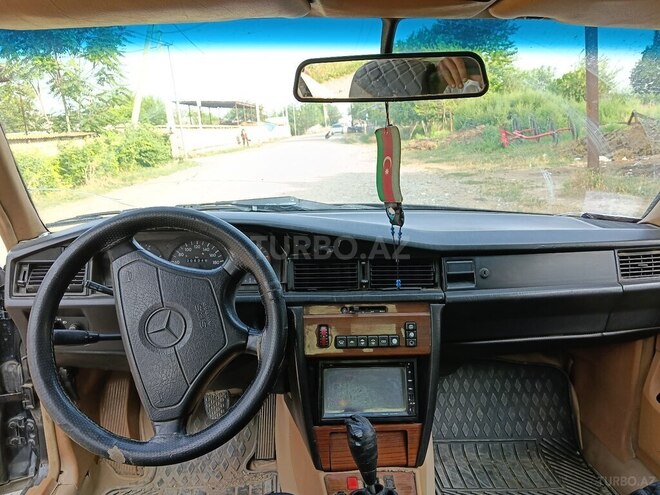 Mercedes 190-6