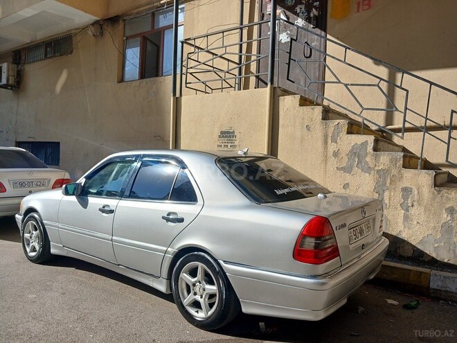 Mercedes C 200-4