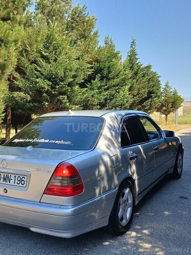 Mercedes C 200-12