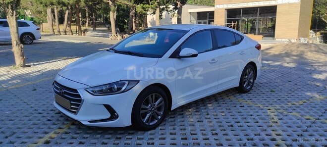 Hyundai Avante-9