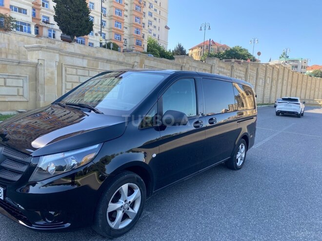 Mercedes Metris-4