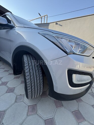 Hyundai Santa Fe-12