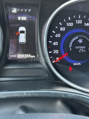 Hyundai Santa Fe-10
