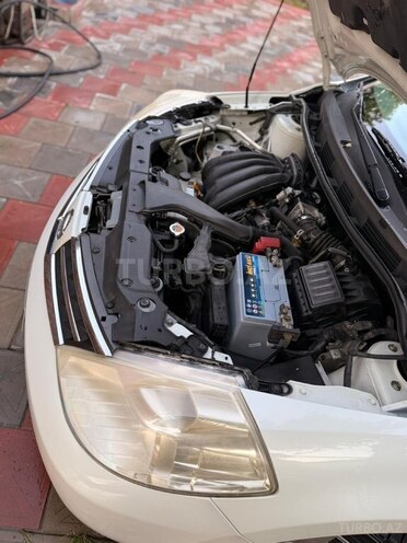 Nissan Tiida-7