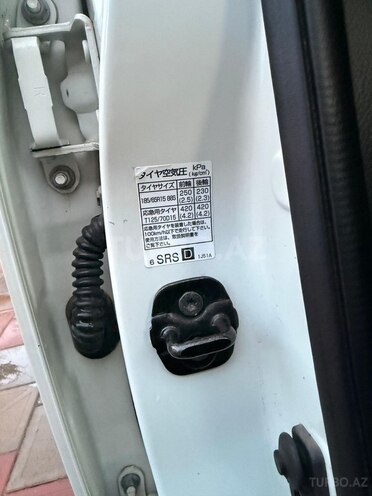 Nissan Tiida-17