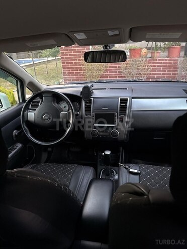 Nissan Tiida-15