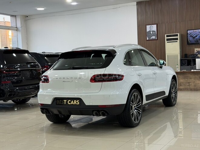 Porsche Macan GTS-11