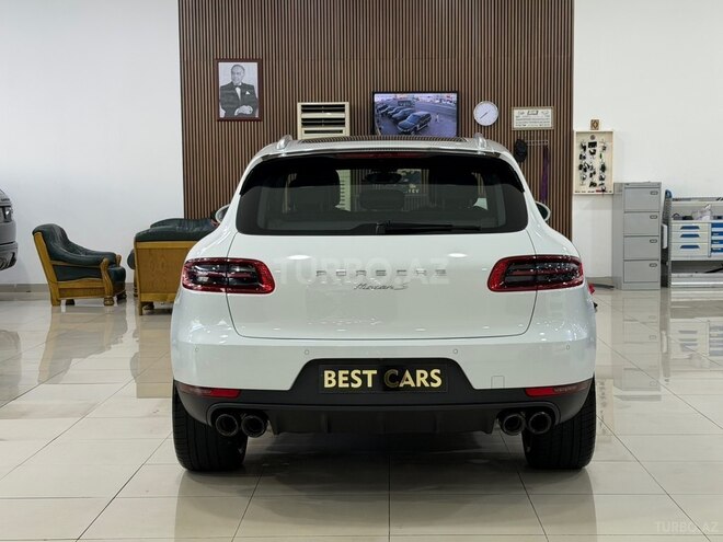 Porsche Macan GTS-10