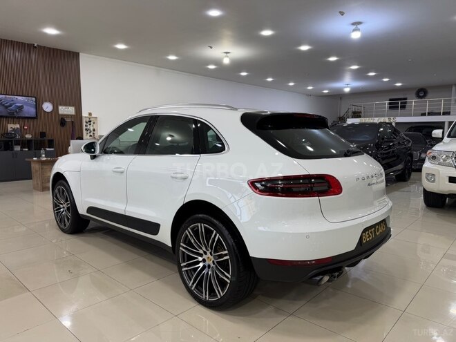 Porsche Macan GTS-8