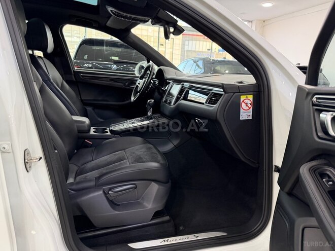 Porsche Macan GTS-29