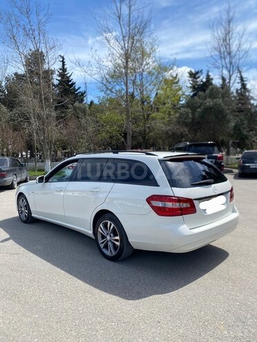 Mercedes E 220-2