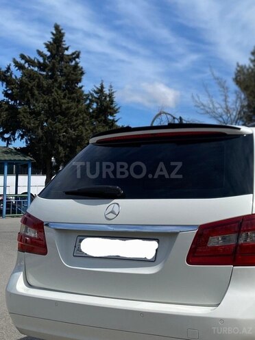 Mercedes E 220-3