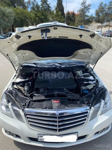 Mercedes E 220-6
