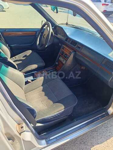 Mercedes 300 D-10