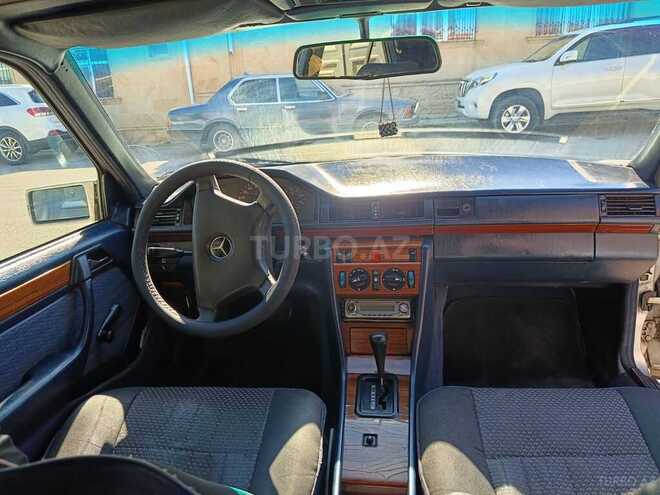 Mercedes 300 D-12
