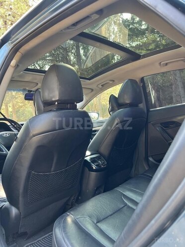 Hyundai i40-12