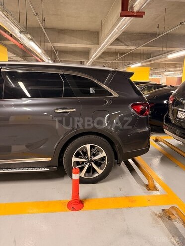 Kia Sorento-8