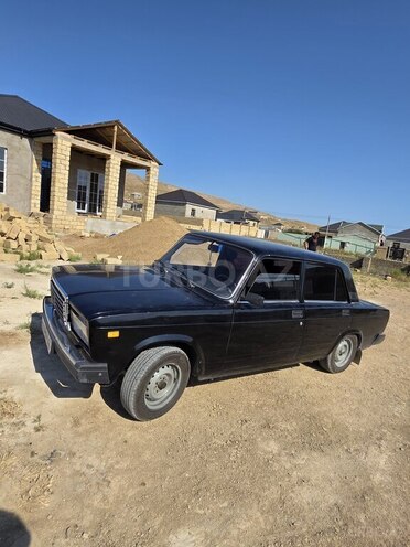 LADA (VAZ) 2107-2
