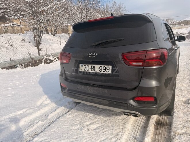 Kia Sorento-12