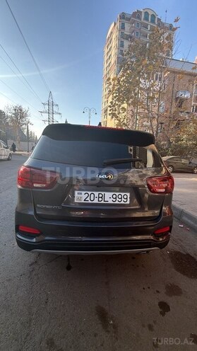 Kia Sorento-11