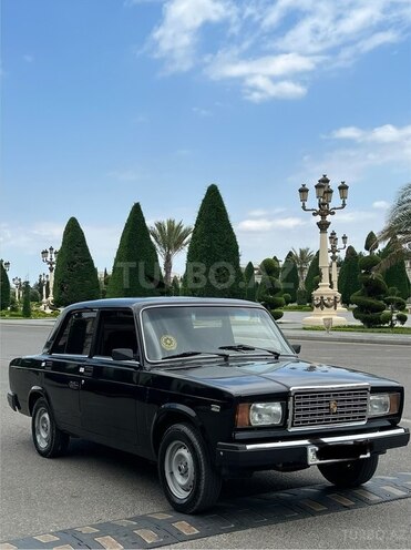 LADA (VAZ) 2107-2