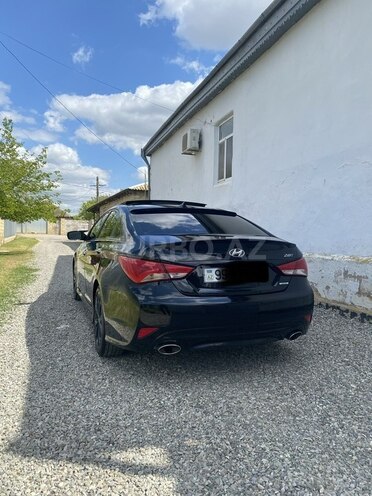 Hyundai Sonata-2
