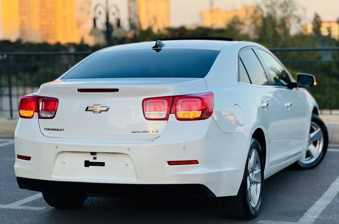 Chevrolet Malibu-12